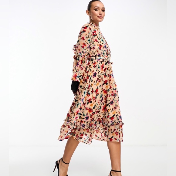 French Connection Dresses & Skirts - NWT French Connection Avery Long Sleeve Burnout Floral Midi Dress Toasted Almond